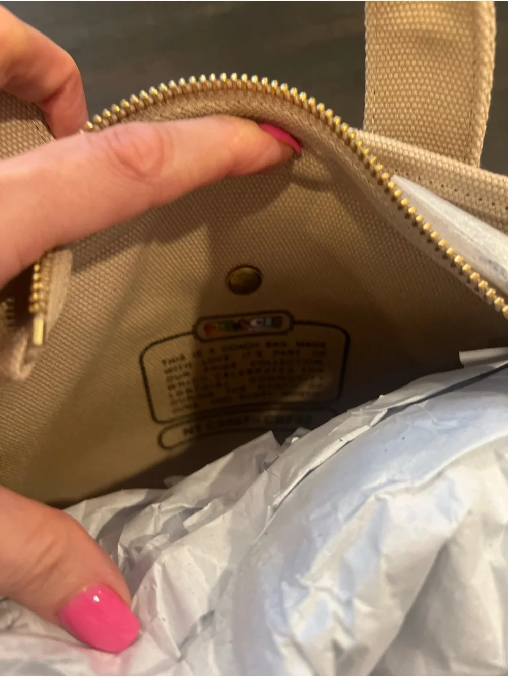 NWT Coach Rainbow Canvas Cargo Tote 26 - Picture 8 of 10